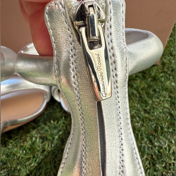 Gianvito Rossi Bijoux Silver Metallic Napa Leather Ankle Strap Heels Shoes 37.5 - Picture 10 of 12